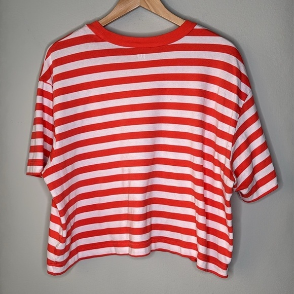 GAP Red and White Striped Crop Crewneck T-Shirt in Large - Picture 4 of 8